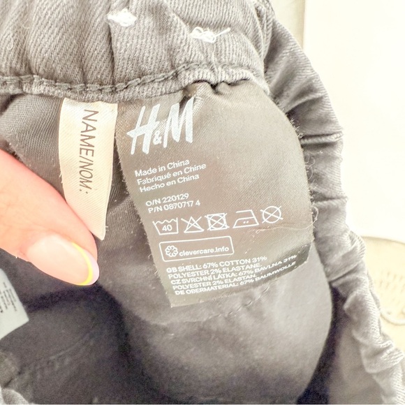 H&M Black Jeans Modern Fit - Picture 4 of 4